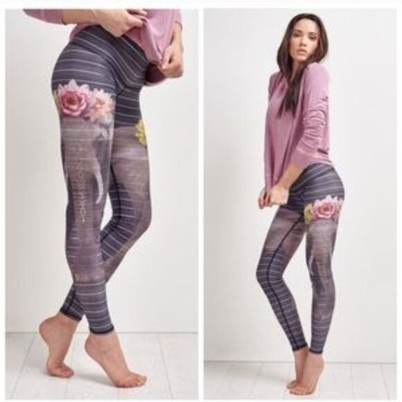 Teeki Hot Pants Leggings Love the Elephant Pattern Size Medium - Picture 2 of 16